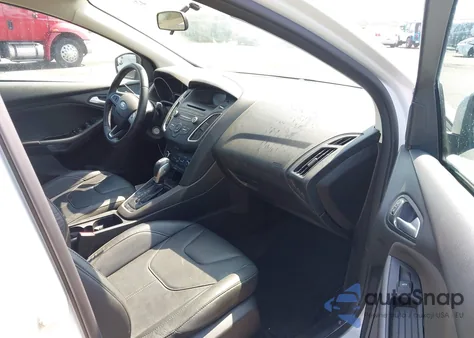 2016 Ford Focus Se z USA, uszkodzony, nr VIN 1FADP3F20GL329898